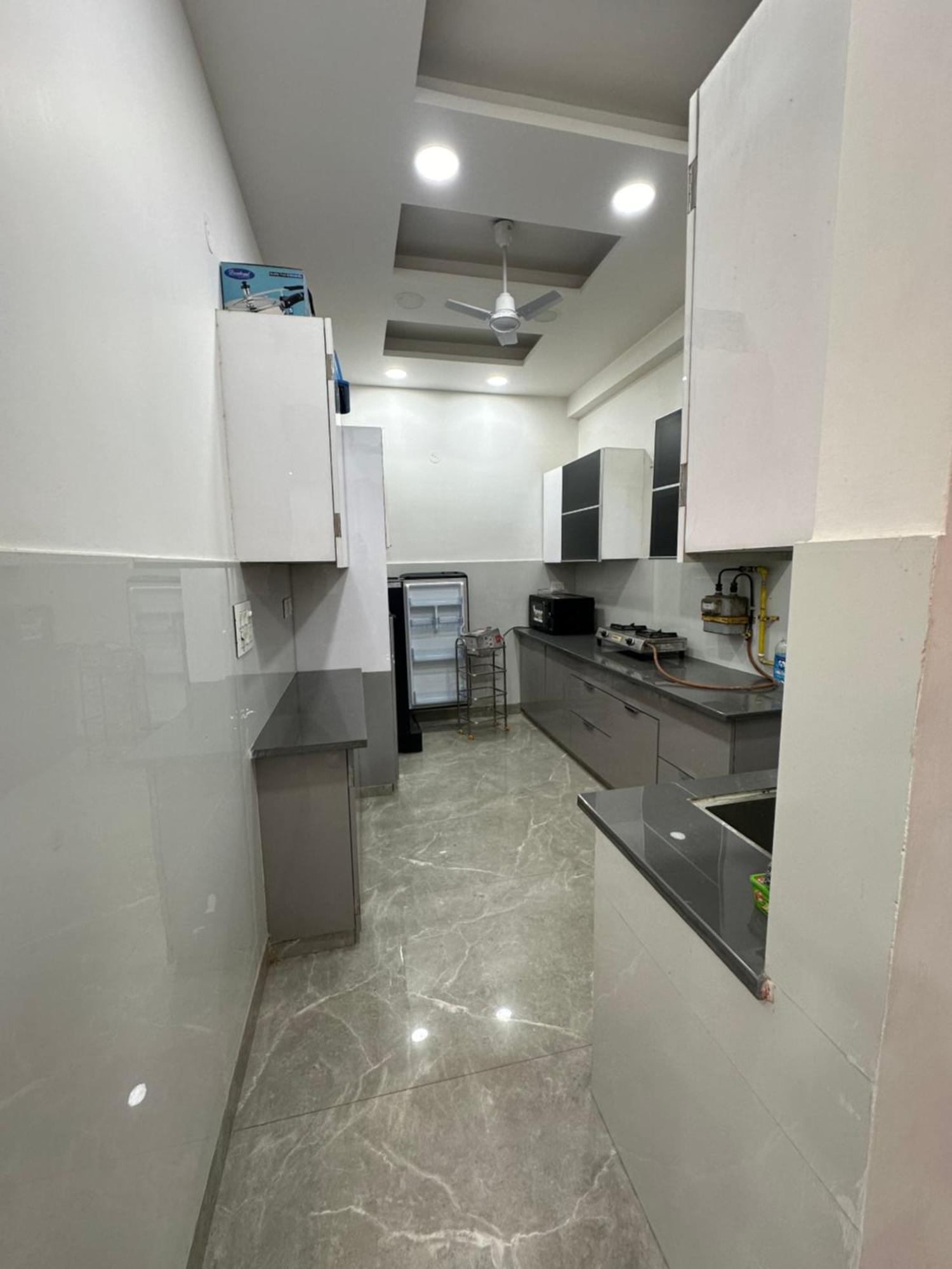 Builder Floor *