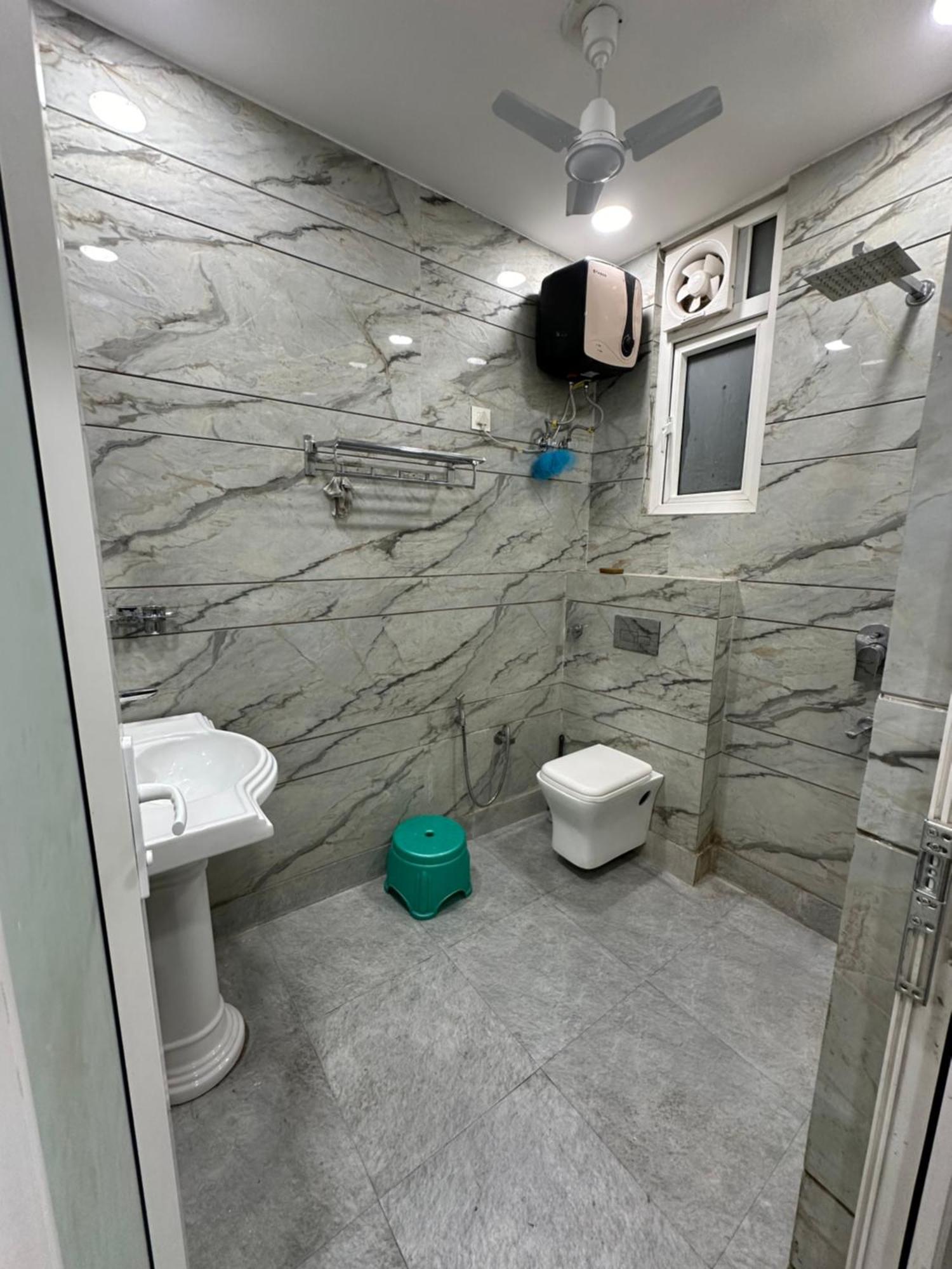 Builder Floor Apartment *