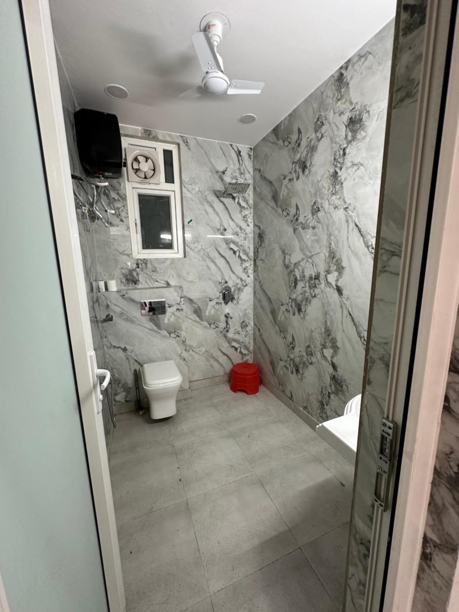 Builder Floor Apartment *